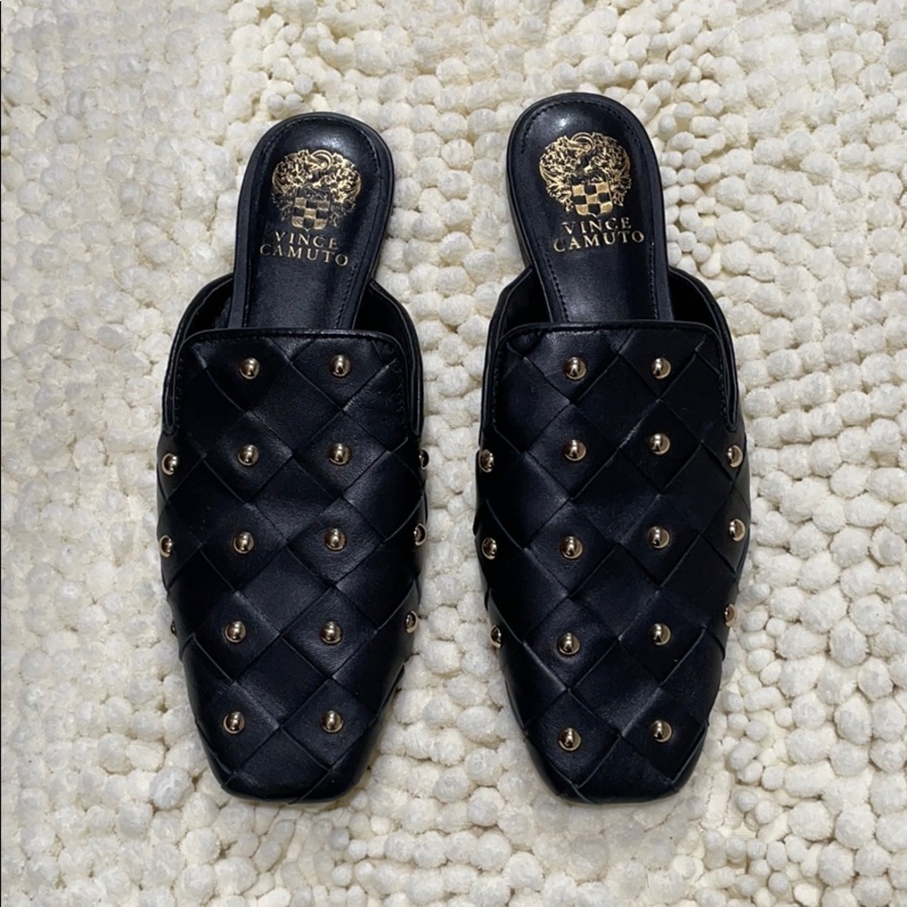 Vince Camuto black leather mule flats
